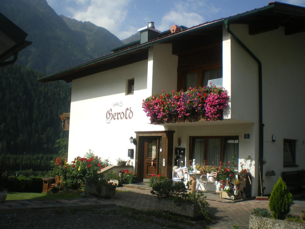Hotel Haus Gerold Oetz Exterior foto